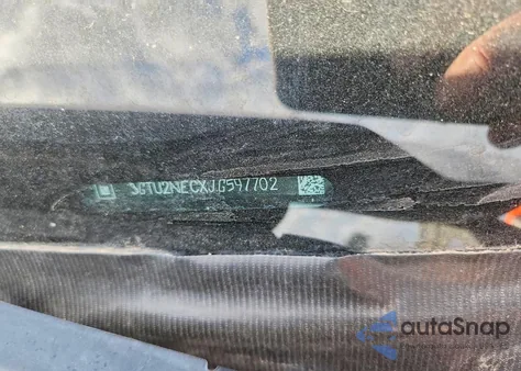 2018 GMC Sierra K1500 Slt z USA, uszkodzony, nr VIN 3GTU2NECXJG597702